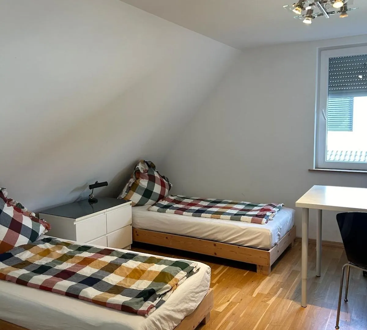 6 Zimmer Apartment Og, Naehe Muenchen Gauting Tyskland